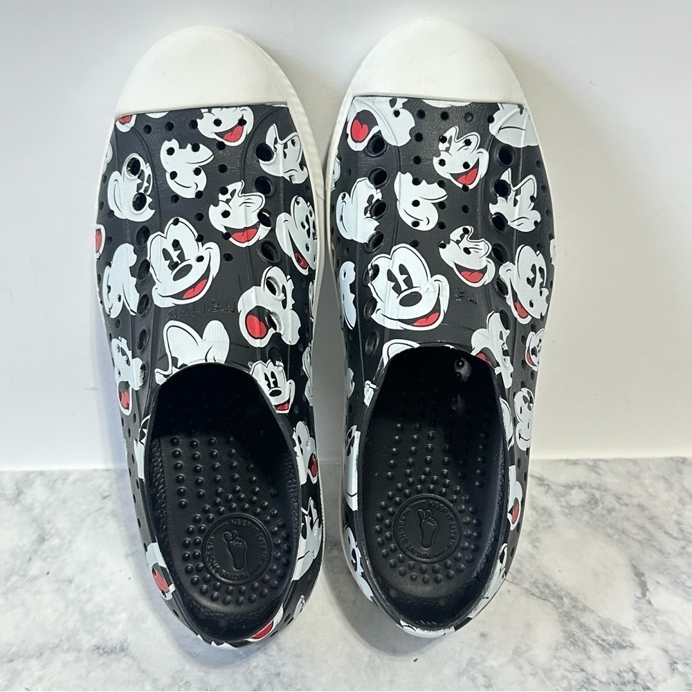 Native Disney Mickey Mouse Jefferson EVA clogs slip on shoes unisex women’s 6